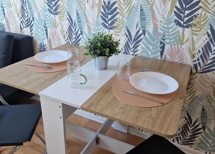 Le Ptit Bocquaine - - Arret Comedie *